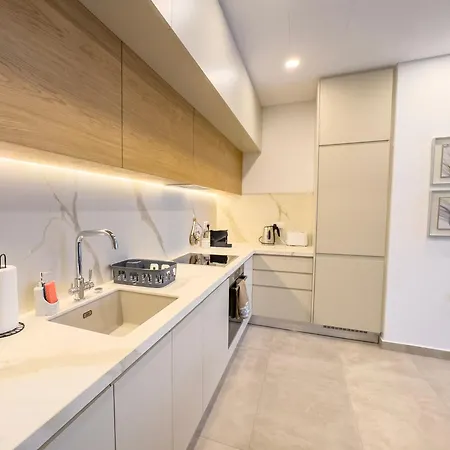 Malberry Park 104 - Modern With Shared Heated Pool, Sauna, Gym, Jacuzzi Pafos