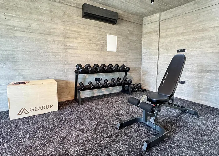 アパート Malberry Park 104 - Modern With Shared Heated Pool, Sauna, Gym, Jacuzzi パ フォス